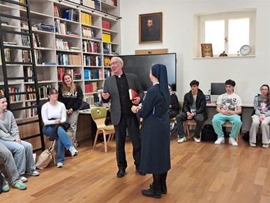 /A/2025/3/blagoslov Gornjogradske gimnazije_preč. Magić (3).jpeg