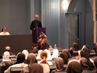 /A/2025/4/B/Korizmeni susret nadbiskupa Kutleše i redovnica Zagrebačke nadbiskupije (15).JPG