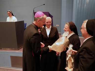 /A/2025/4/B/Korizmeni susret nadbiskupa Kutleše i redovnica Zagrebačke nadbiskupije (9).JPG