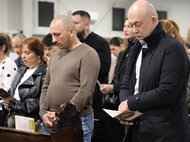 /A/2025/4/C/Biskup Gorski susreo se s katekumenima i odraslim pripravnicima za sakramente kršćanske inicijacije (32).JPG