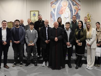 /A/2025/4/C/Biskup Gorski susreo se s katekumenima i odraslim pripravnicima za sakramente kršćanske inicijacije (39).JPG