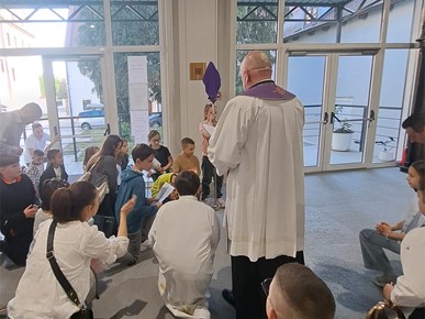 /A/2025/4/C/Križni put osnovnoškolaca (3).jpg