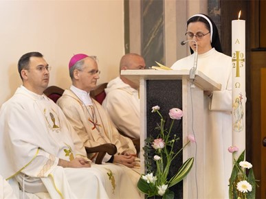 /A/2025/4/E/Nadbiskup Kutleša predvodio misno slavlje na blagdan bl. Ozane Kotorske u Trnju (2).jpg