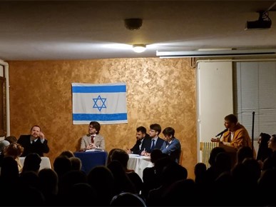 /A/2025/4/F/Mladi u Utrinama odigrali predstavu Suđenje Isusu (1).jpeg