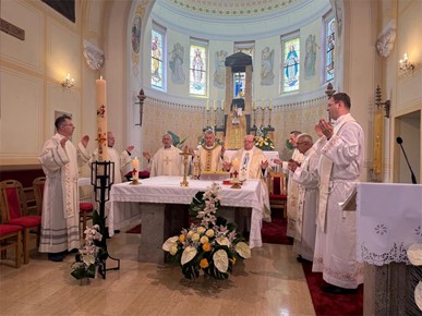 /A/2025/4/F/Proslavljena 46. obljetnica svećeničkog ređenja u Krašiću 4.jpg