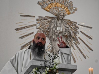 /A/2025/4/F/Proslavljena nedjelja božjeg milosrđa u župi blažene djevice marije majke crkve (3).jpg