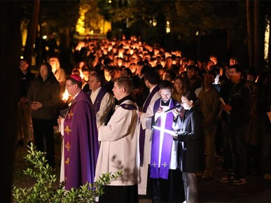 /A/2025/4/Križni put za mlade na Ksaveru/250411 Križni put za mlade na Ksaveru (14).JPG