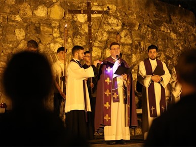 /A/2025/4/Križni put za mlade na Ksaveru/250411 Križni put za mlade na Ksaveru (28).JPG