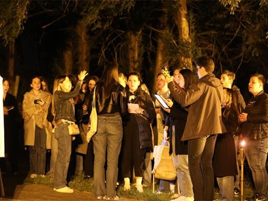 /A/2025/4/Križni put za mlade na Ksaveru/250411 Križni put za mlade na Ksaveru (33).JPG