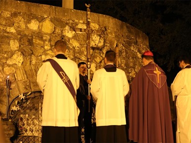 /A/2025/4/Križni put za mlade na Ksaveru/250411 Križni put za mlade na Ksaveru (34).JPG