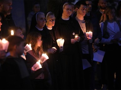 /A/2025/4/Križni put za mlade na Ksaveru/250411 Križni put za mlade na Ksaveru (4).JPG