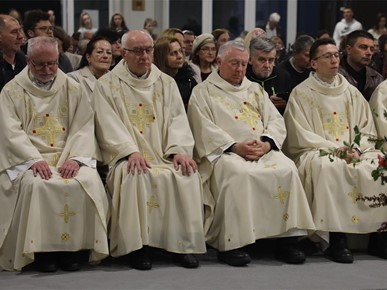 /A/2025/4/Misa večere Gospodnje - Veliki četvrtak/Nadbiskup Kutleša predvodio Misu večere Gospodnje (11).JPG