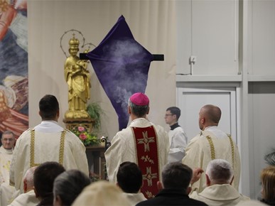 /A/2025/4/Misa večere Gospodnje - Veliki četvrtak/Nadbiskup Kutleša predvodio Misu večere Gospodnje (12).JPG