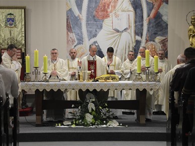 /A/2025/4/Misa večere Gospodnje - Veliki četvrtak/Nadbiskup Kutleša predvodio Misu večere Gospodnje (13).JPG