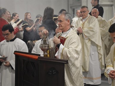 /A/2025/4/Misa večere Gospodnje - Veliki četvrtak/Nadbiskup Kutleša predvodio Misu večere Gospodnje (19).JPG