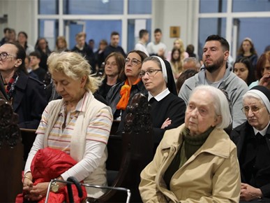 /A/2025/4/Misa večere Gospodnje - Veliki četvrtak/Nadbiskup Kutleša predvodio Misu večere Gospodnje (4).JPG