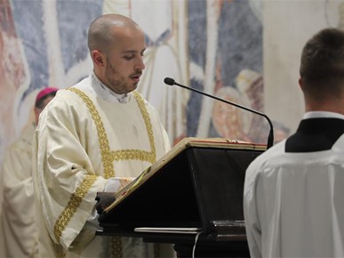 /A/2025/4/Misa večere Gospodnje - Veliki četvrtak/Nadbiskup Kutleša predvodio Misu večere Gospodnje (8).JPG