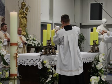 /A/2025/4/Vazmeno bdjenje - Velika subota/Nadbiskup Kutleša predvodio Vazmeno bdjenje (14).JPG