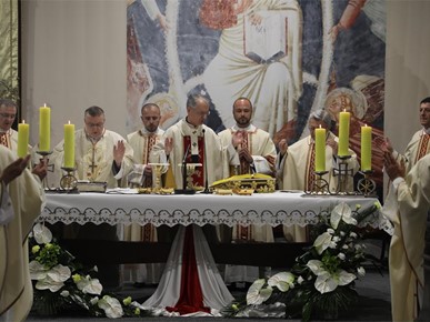 /A/2025/4/Vazmeno bdjenje - Velika subota/Nadbiskup Kutleša predvodio Vazmeno bdjenje (26).JPG