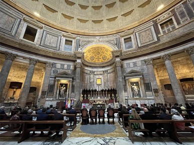 /A/2025/5/B/Kardinal Bozanić prisustvovao koncertu Vokalista ansambla LADO u Rimu (3).jpg