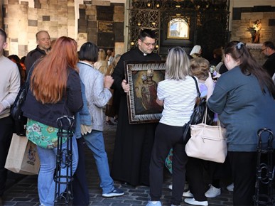 /A/2025/5/D/Jutarnja misa - Kamenita vrata (10).JPG