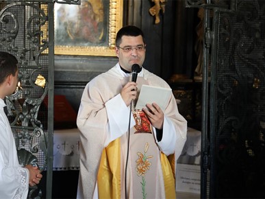 /A/2025/5/D/Jutarnja misa - Kamenita vrata (5).JPG