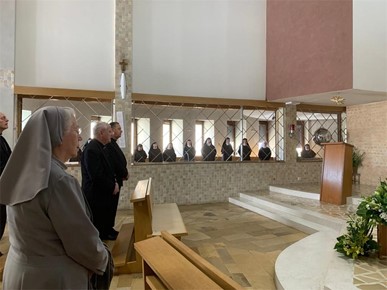 /A/2025/5/D/Posjet kardinala Angela Fernandesa Artime i s. Carmen Ros Nortes u Karmel u Mariji Bistrici (1).jpg