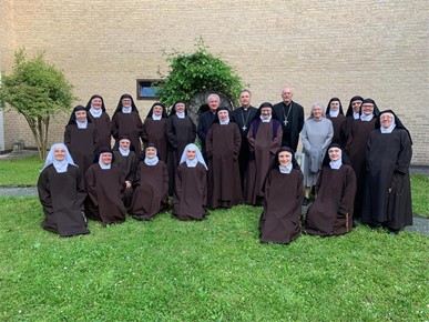 /A/2025/5/D/Posjet kardinala Angela Fernandesa Artime i s. Carmen Ros Nortes u Karmel u Mariji Bistrici (2).jpg