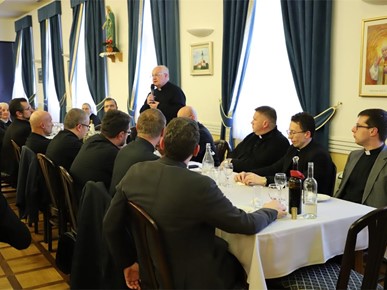/A/2025/5/D/​Završni susret župnika mentora bogoslova u Nadbiskupskom bogoslovnom sjemeništu (1).jpg