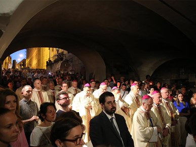 /A/2025/5/Majka Božja od Kamenitih vrata/250531 procesija (16).JPG