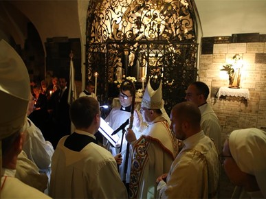 /A/2025/5/Majka Božja od Kamenitih vrata/250531 procesija (19).JPG