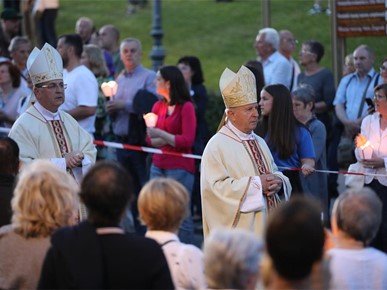 /A/2025/5/Majka Božja od Kamenitih vrata/250531 procesija_ (5).JPG