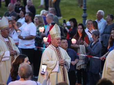 /A/2025/5/Majka Božja od Kamenitih vrata/250531 procesija_ (6).JPG