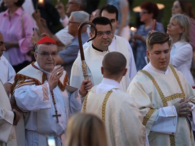 /A/2025/5/Majka Božja od Kamenitih vrata/250531 procesija_ (8).JPG