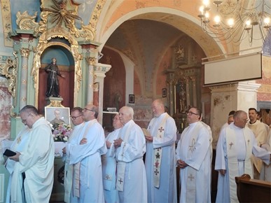 /A/2025/6/D/U Svetoj Mariji pod Okićem proslavljena zlatna misa (1).jpg