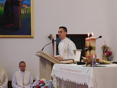 /A/2025/6/Mladomisnici/Zagrebački mladomisnici posjetili karmelićanke u Brezovici (2).jpg