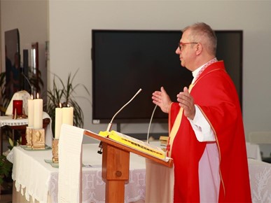 /A/2025/7/A/Proslava 30 godina svećeništva vlč. Antuna Vukmanića na Trnjanskoj Savici (2).jpg