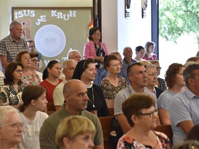 /A/2025/7/A/Svetkovina i posveta u Karlovcu Srce Isusovo središte župne i narodne vjernosti (3).jpg