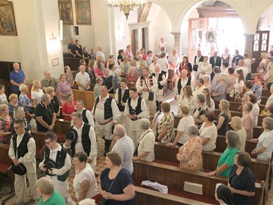 /A/2025/8/A/Proslavljena 350. obljetnica izgradnje župne crkve u Samoboru i održana zahvalna procesija za 300 godina hodošašća Majci Božjoj Bistričkoj (7).jpg