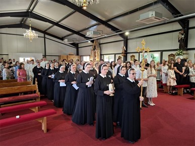 /A/2025/8/B/Polaganje doživotnih zavjeta i proslava jubileja sestara Družbe Kćeri Božjeg milosrđa (2).jpg