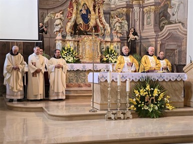 /A/2025/8/B/Proslava blagdana Velike Gospe i zlatna misa fra Vjenceslava Janjića u Samoboru (1).JPG