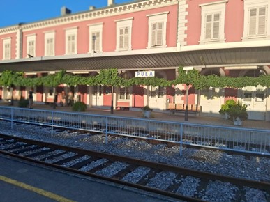 /A/2025/8/C/Župni Caritas sv. Jelene Križarice darovao djeci ljetovanje (1).jpg