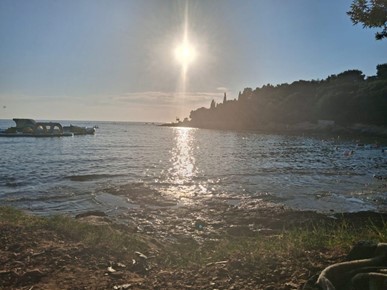 /A/2025/8/C/Župni Caritas sv. Jelene Križarice darovao djeci ljetovanje (3).jpg