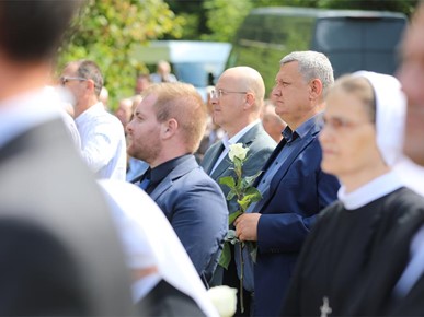 /A/2025/8/Misa zadušnica kod jame Jazovka/Misa zadušnica i obred ukopa ostataka žrtava bačenih u jamu Jazovka (51).JPG