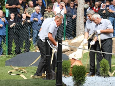 /A/2025/8/Misa zadušnica kod jame Jazovka/Misa zadušnica i obred ukopa ostataka žrtava bačenih u jamu Jazovka (8).JPG