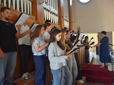 /A/2025/9/A/Biskup Gorski predvodio misu sa zazivom Duha Svetoga za učenike i djelatnike NKG-a (8).jpg