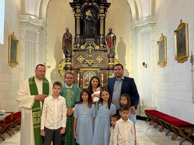 /A/2025/9/A/Krštenje sedmog djeteta u obitelji Jerić (1).jpg