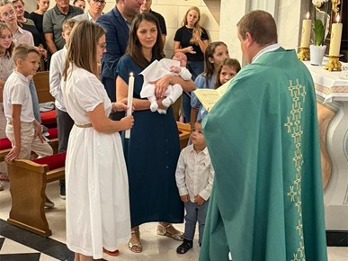 /A/2025/9/A/Krštenje sedmog djeteta u obitelji Jerić (4).jpg