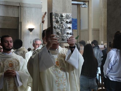 /A/2025/9/D/Nadbiskup Kutleša predvodio misno slavlje sa zazivom Duha Svetoga na početku nove akademske godine na HKS-u (1).JPG