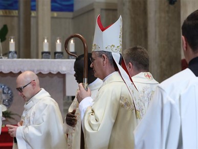 /A/2025/9/D/Nadbiskup Kutleša predvodio misno slavlje sa zazivom Duha Svetoga na početku nove akademske godine na HKS-u (24).JPG